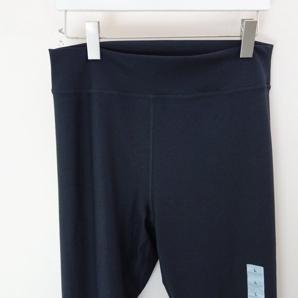 Old Navy Extra High-Waisted Cloud+ 7/8 Leggings In Black (L) NWT! - Picture 6 of 11